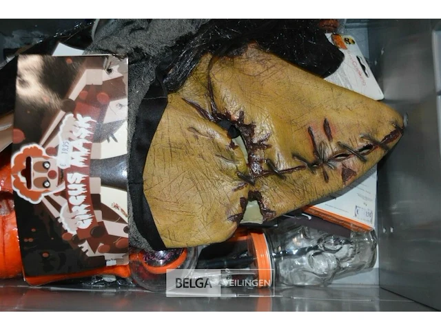 Inhoud bak partij div halloween deco - afbeelding 4 van  6
