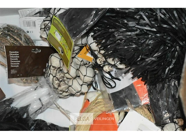 Inhoud bak partij div halloween deco - afbeelding 2 van  6
