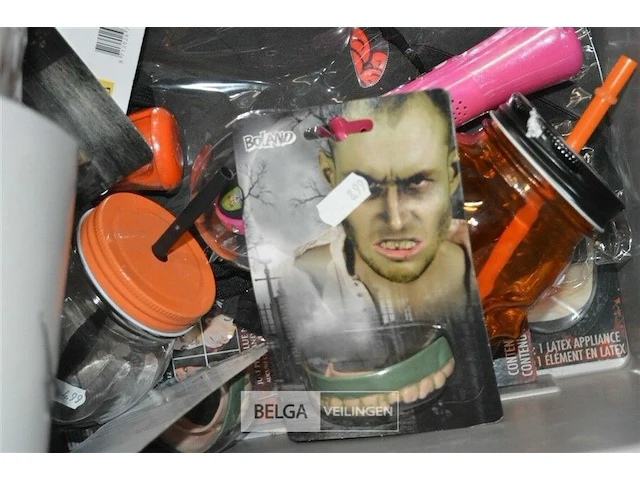 Inhoud bak partij div halloween deco - afbeelding 3 van  4