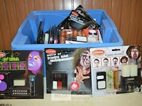 Inhoud bak partij div halloween make up - afbeelding 1 van  5