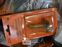 Inhoud bak partij div materialen - afbeelding 2 van  3