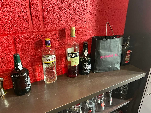 Inhoud bar en koelcel - afbeelding 29 van  32
