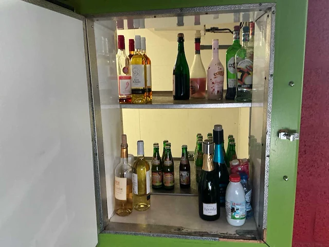 Inhoud bar en koelcel - afbeelding 30 van  32