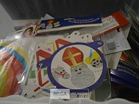 Inhoud box partij div feestversiering en inpakzakjes - afbeelding 3 van  6