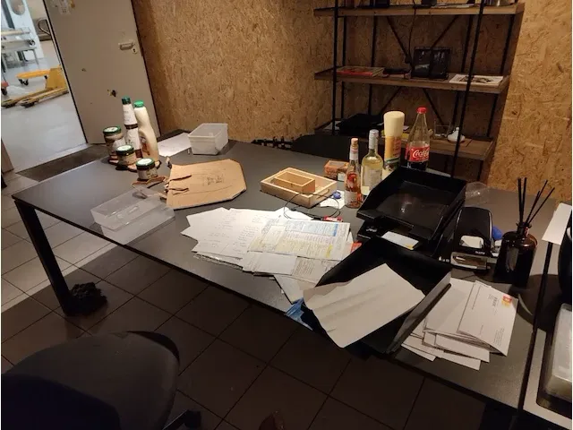 Inhoud bureau - afbeelding 7 van  22