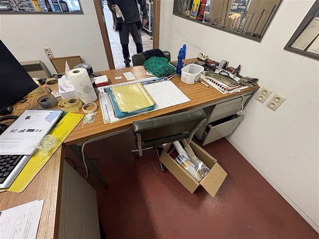 Inhoud bureau - afbeelding 4 van  31