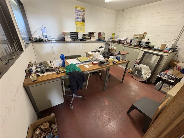 Inhoud bureau - afbeelding 1 van  31