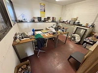 Inhoud bureau - afbeelding 1 van  31