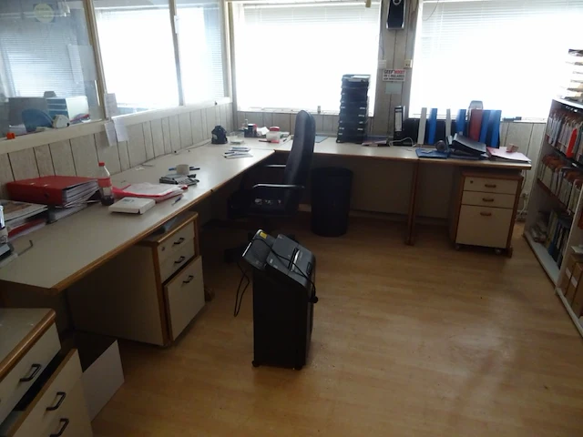 Inhoud bureauruimte+ garage - afbeelding 4 van  32