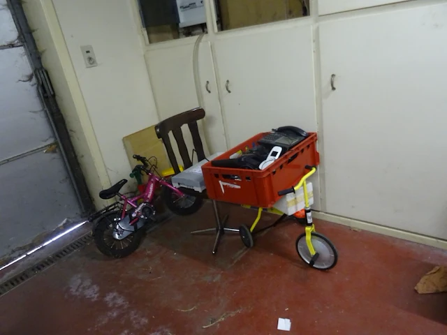 Inhoud bureauruimte+ garage - afbeelding 25 van  32