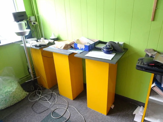 Inhoud bureauruimte+ garage - afbeelding 30 van  32