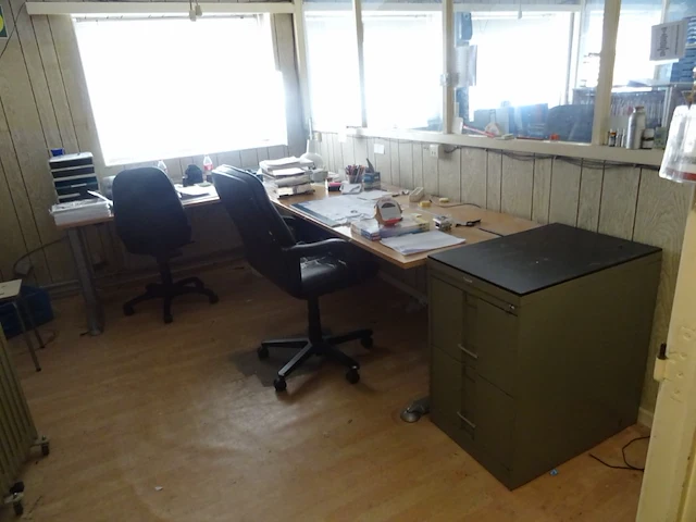 Inhoud bureauruimte+ garage - afbeelding 32 van  32