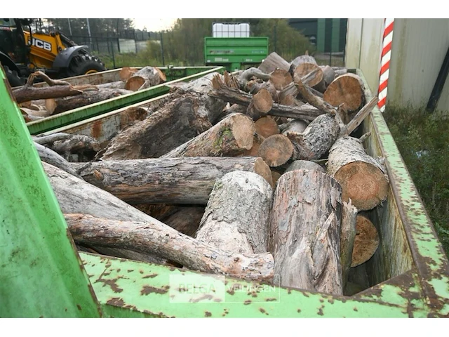 Inhoud container stookhout. - afbeelding 2 van  5