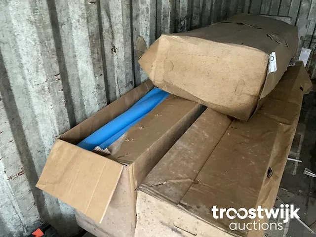 Inhoud container - afbeelding 3 van  4