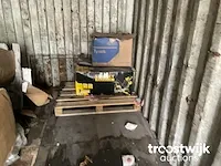Inhoud container - afbeelding 4 van  4