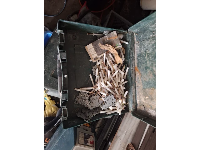 Inhoud container - afbeelding 14 van  50