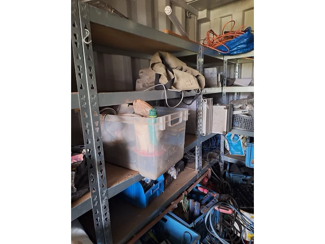 Inhoud container - afbeelding 29 van  50