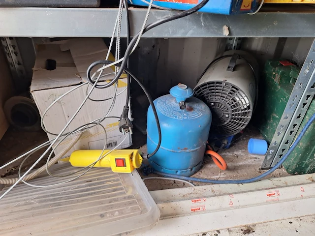 Inhoud container - afbeelding 42 van  50