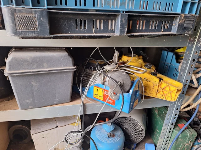 Inhoud container - afbeelding 49 van  50