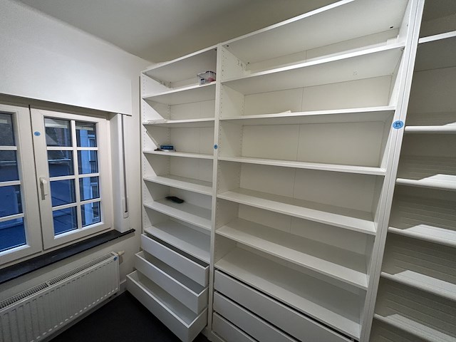 Inhoud dressing - alle kasten links en rechts - afbeelding 4 van  5