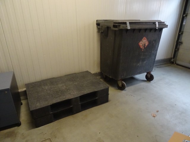 Inhoud garage - afbeelding 1 van  8