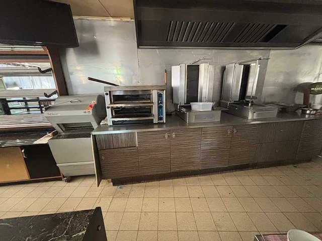 Inhoud horeca kebab zaak - afbeelding 20 van  64