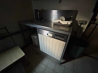 Inhoud horeca kebab zaak - afbeelding 33 van  64