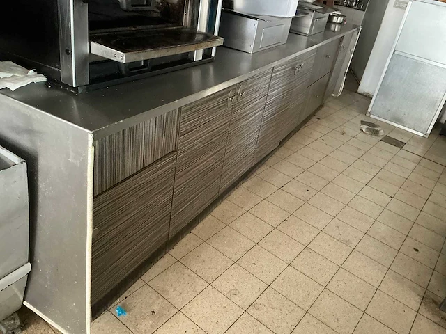 Inhoud horeca kebab zaak - afbeelding 51 van  64