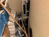 Inhoud kantine en berging - afbeelding 9 van  20