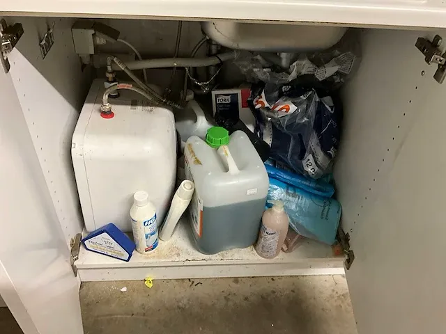 Inhoud kantine lokaal - afbeelding 4 van  12