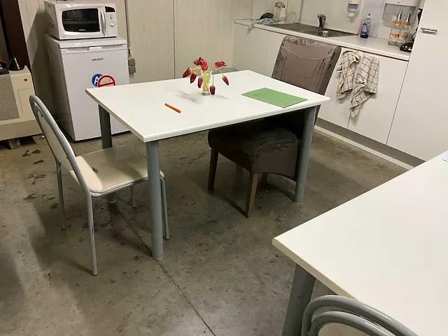 Inhoud kantine lokaal - afbeelding 6 van  12