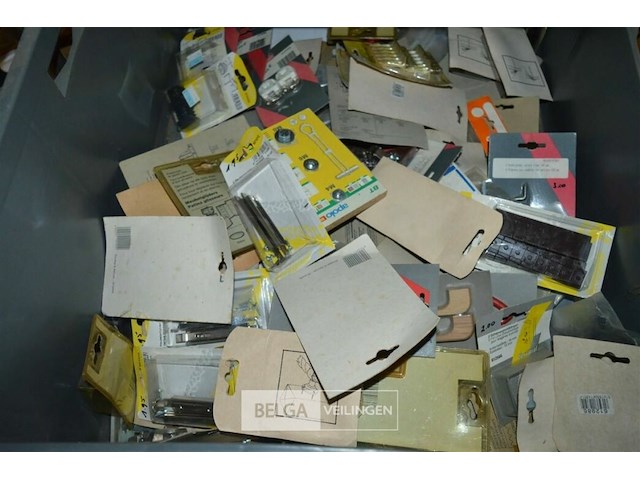 Inhoud kar div materialen - afbeelding 4 van  8