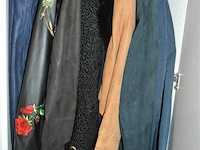 Inhoud kast div jassen - afbeelding 1 van  4