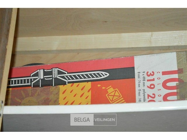 Inhoud kast div lasmaterialen - afbeelding 3 van  3