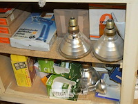 Inhoud kast parij div lampen - afbeelding 2 van  3