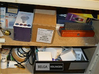 Inhoud kast parij div lampen - afbeelding 3 van  3