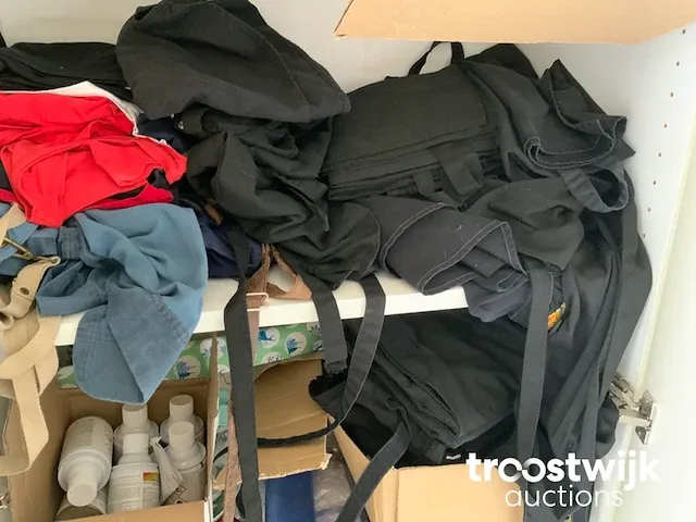 Inhoud kast - afbeelding 10 van  13