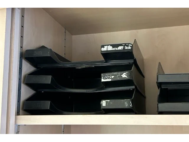 Inhoud kast - afbeelding 9 van  9