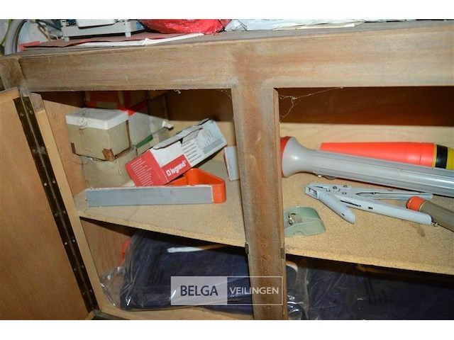 Inhoud kast - afbeelding 3 van  4