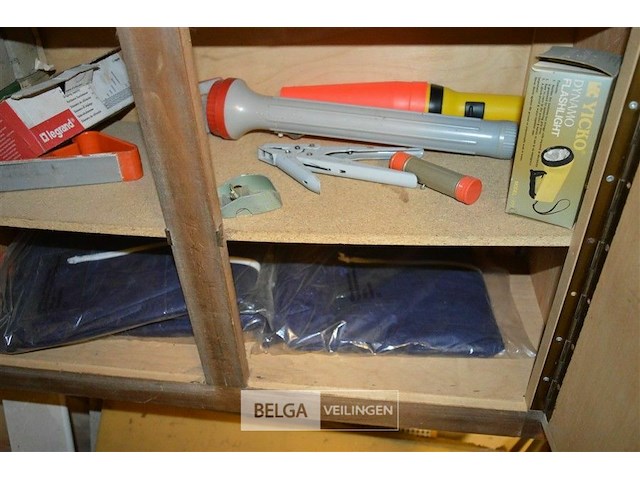 Inhoud kast - afbeelding 4 van  4