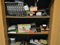 Inhoud kast - afbeelding 1 van  4