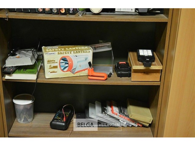 Inhoud kast - afbeelding 3 van  4