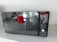 Inhoud kasten + microgolf - afbeelding 1 van  11