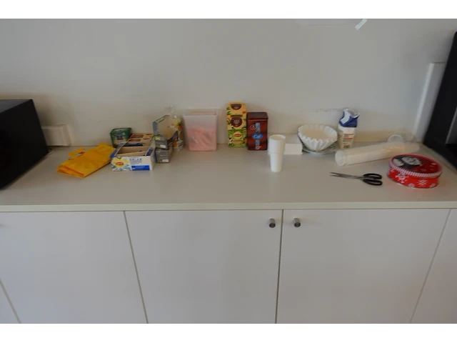 Inhoud kasten + microgolf - afbeelding 5 van  11