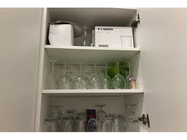 Inhoud keuken en vuilnis - afbeelding 2 van  6