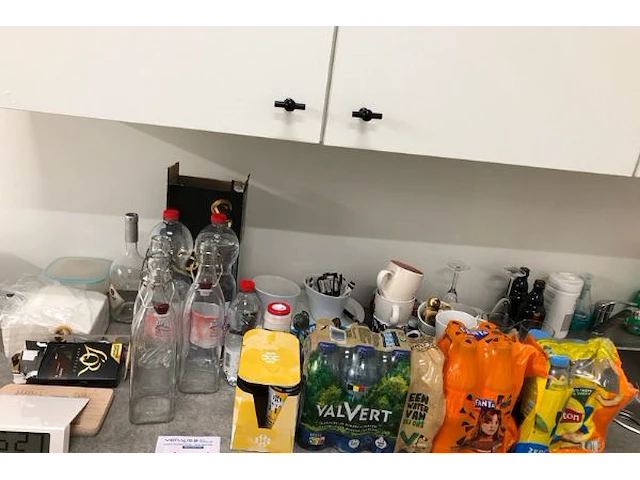 Inhoud keuken en vuilnis - afbeelding 4 van  6