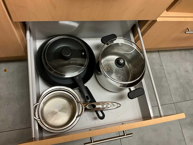 Inhoud keuken - afbeelding 15 van  18