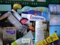 Inhoud kist diverse goederen - afbeelding 3 van  3