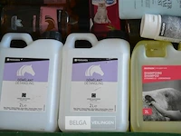 Inhoud kist diverse goederen - afbeelding 2 van  5