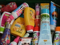 Inhoud kist diverse goederen - afbeelding 5 van  5